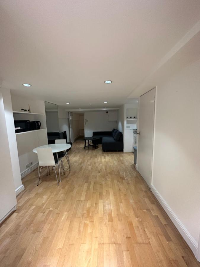 Finchley Road * Londen