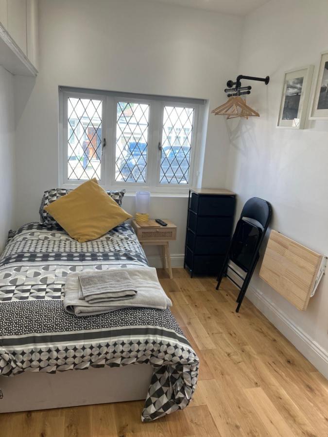 Apartamento Cosy Self Contained With Private Bathroom 10 Mins To Wembley Stadium Londres