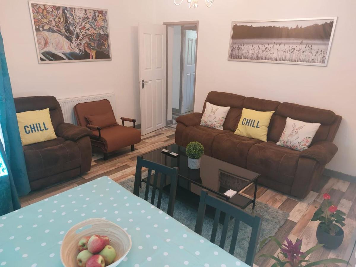 Holiday Villa * London