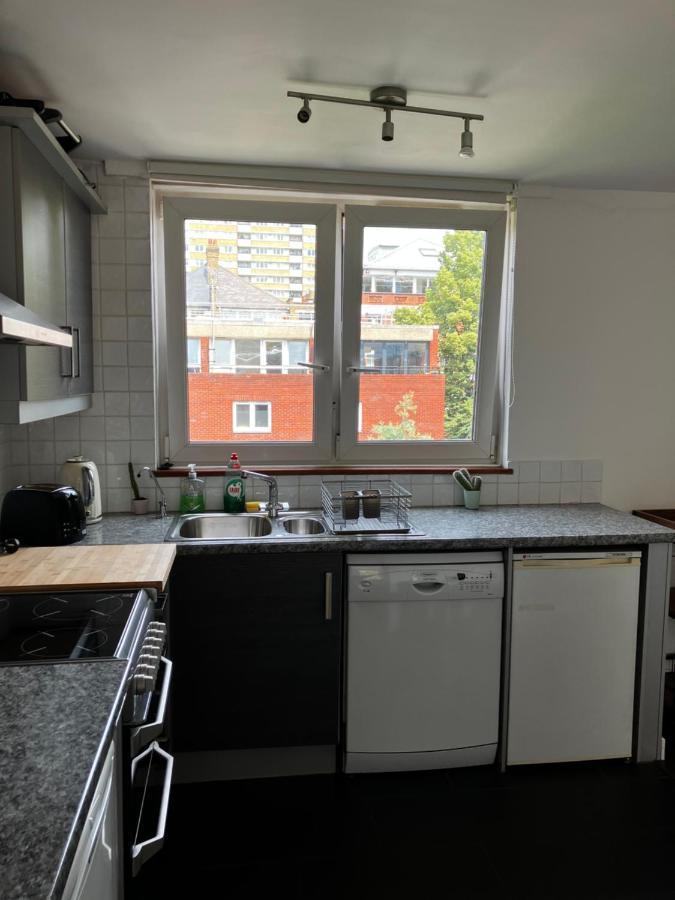 Lovely 2 Bedroom Flat In Londres