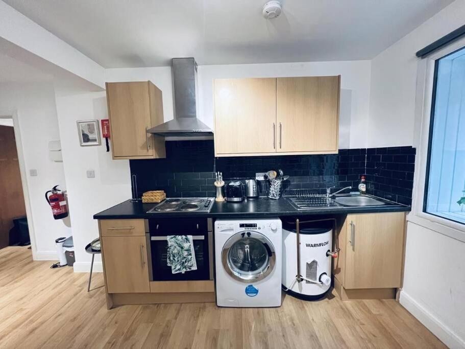 Lovely 1 Bed For 3 In Sb6 Londres