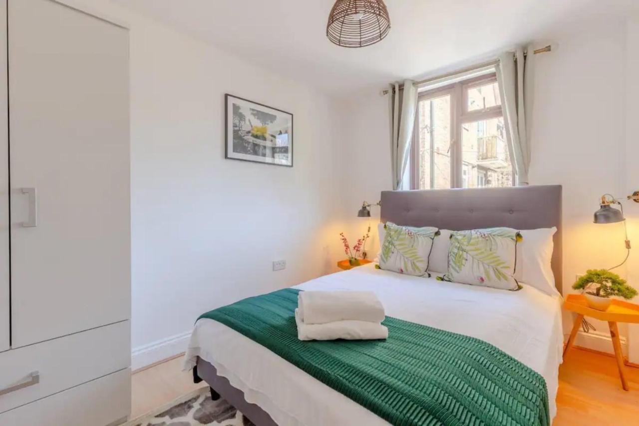 Bright 2 Bedroom House In Kennington Casa de Férias *