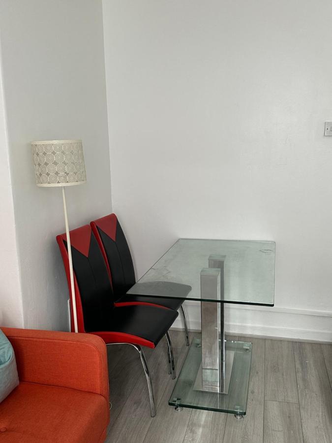 Apartment 8 Thomas House - Beautiful Spacious Modern London