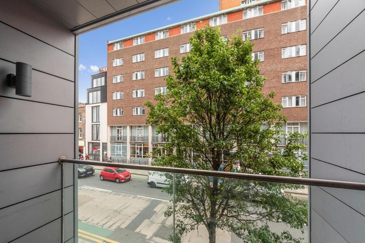 1 Bedroom Close To Tower Hill * London