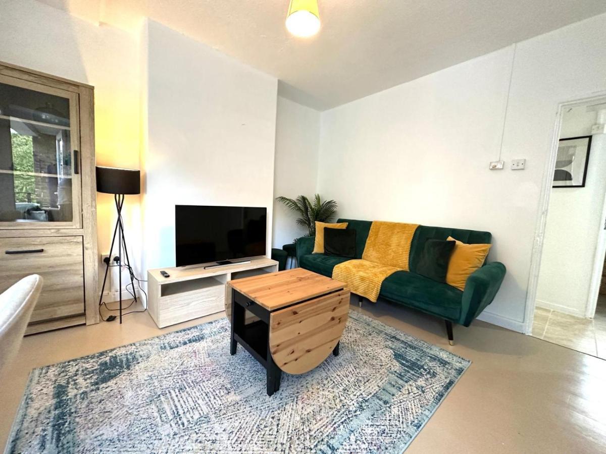 Charming 2-bed Flat With Balcony Close To White Westfield * London