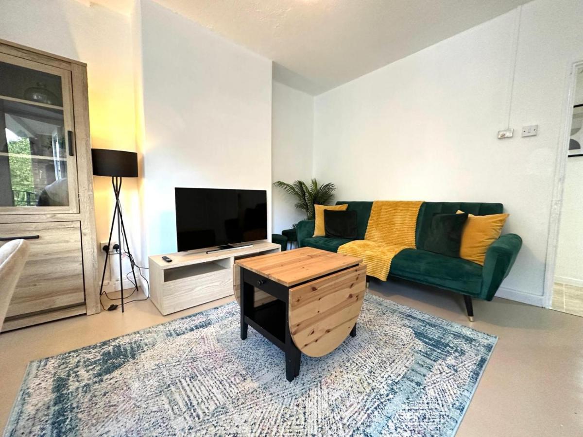 Charming 2-bed Flat With Balcony Close To White Westfield Apartment