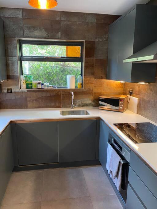 Ferienhaus Charming House In The Heart Of Xar London