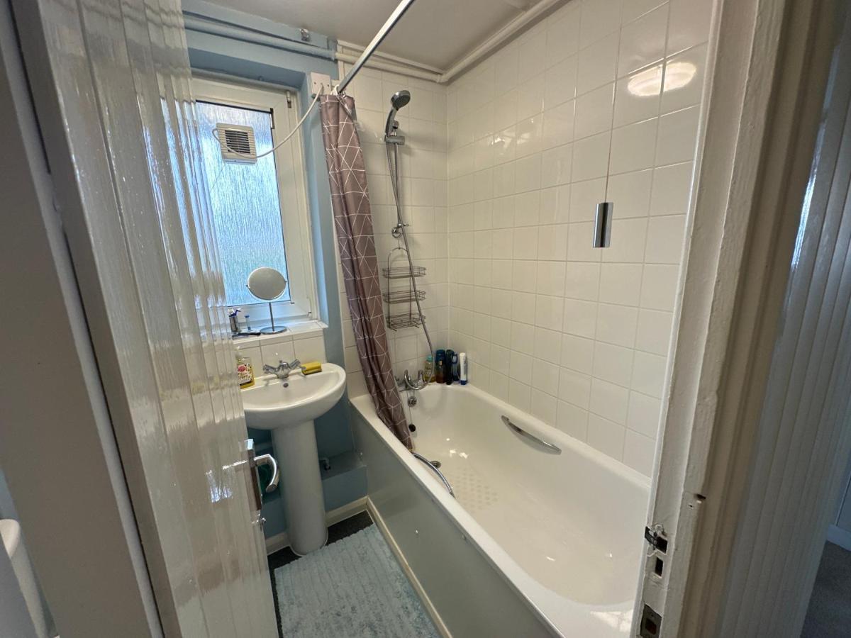 Cozy In Shared Near Canary Wharf Privatunterkunft *