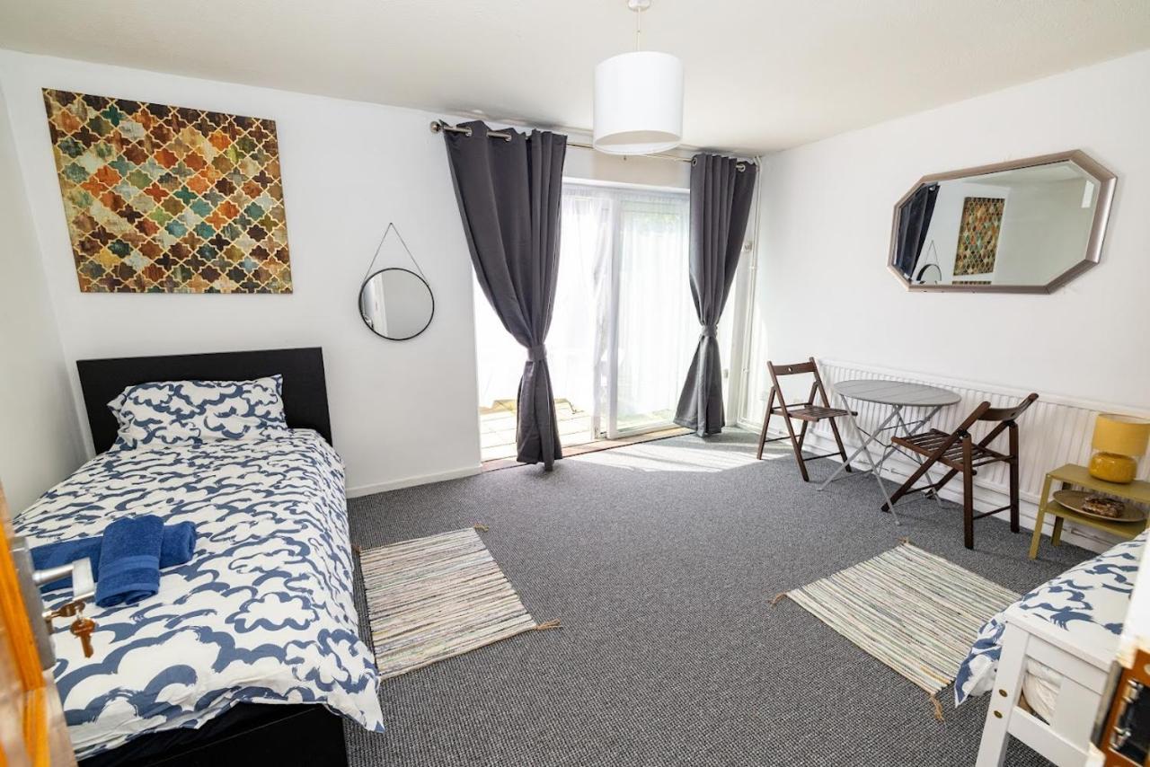 Quarto em Acomodações Particulares In Mile End *