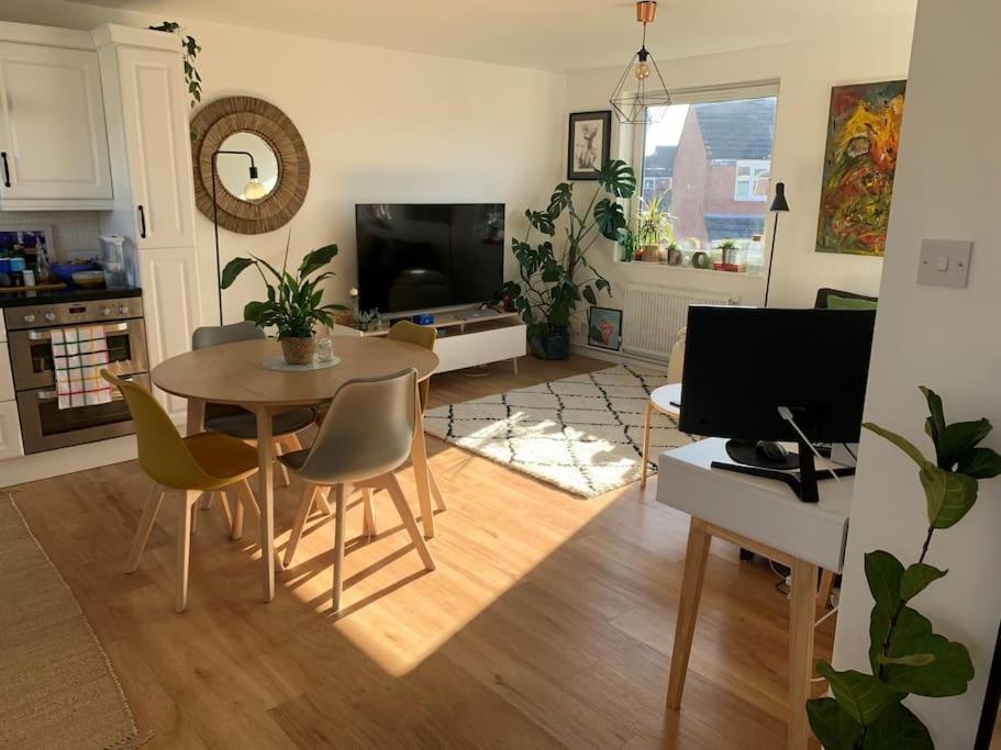 Lovely 1 Bedroom Flat In Zone 1/2 Londres