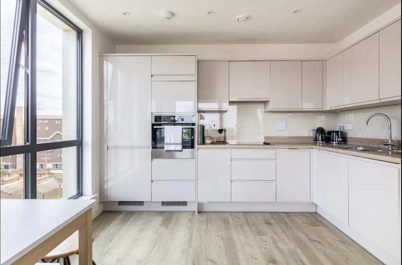 Modern 1 Bed L Views L Work Space * Londres