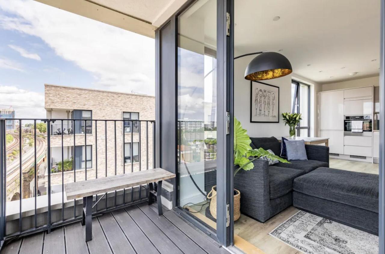 Modern 1 Bed L Views L Work Space Londres