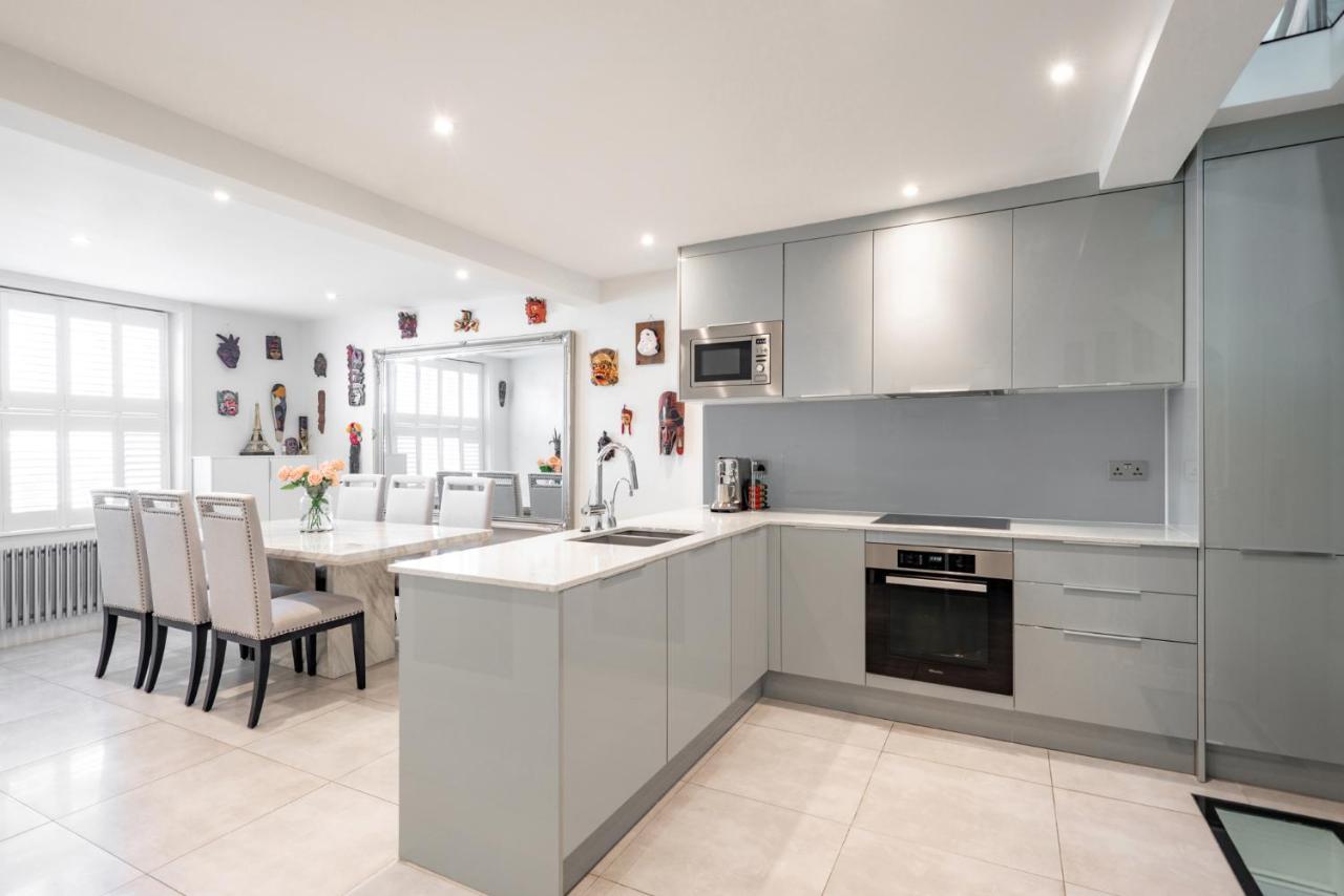 4 Bed Modern House Next To Hyde Park *
