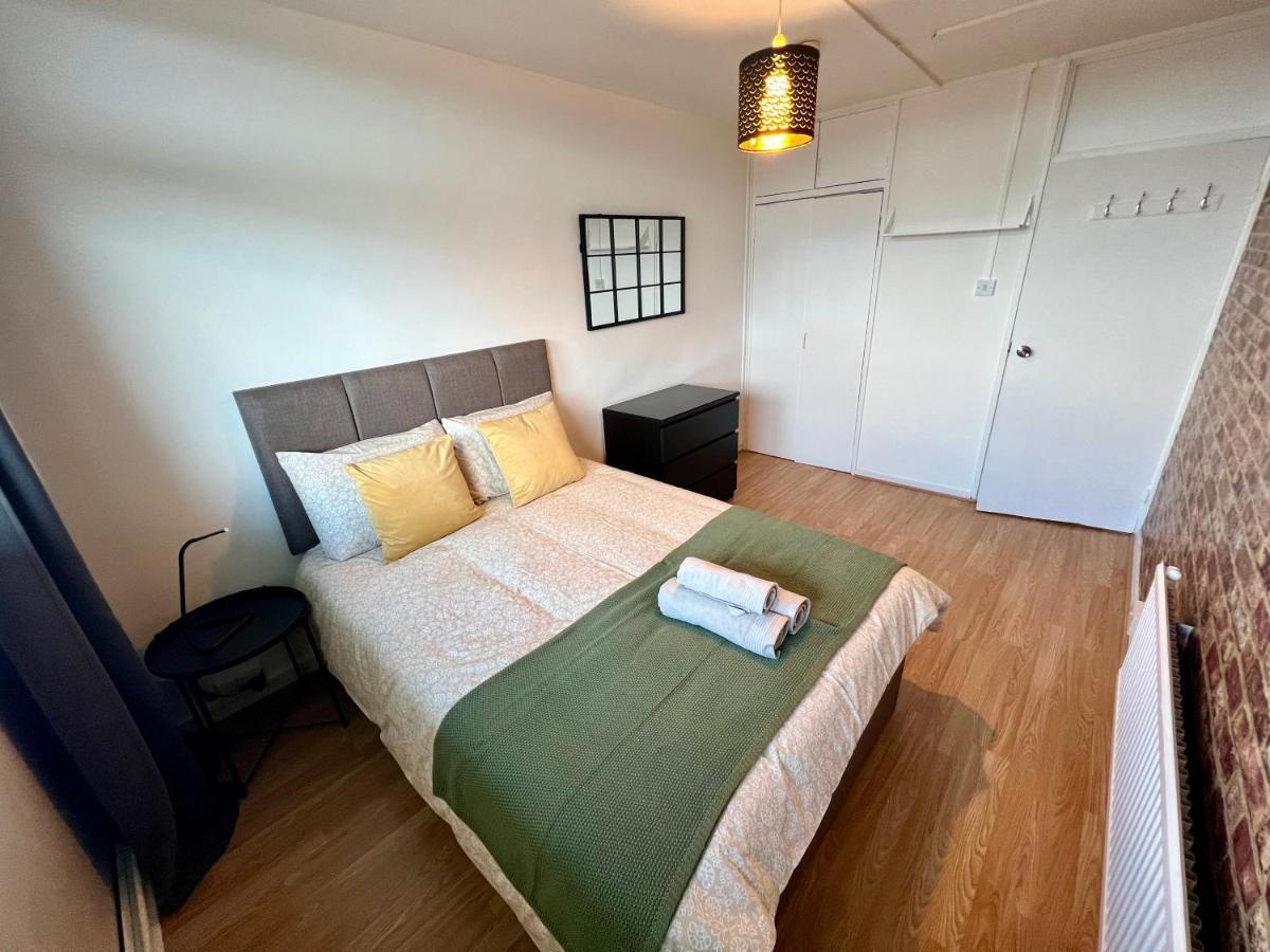 New Tower Bridge , Canada Water 2 Bedroom Flat With A View Apartamento Londres
