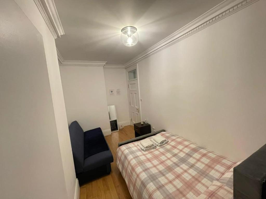 Cozy Double In Marylebone-paddington #room Name Is Amsterdam#