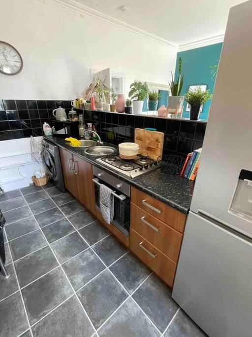 One Bedroom Flat In The Heart Of Islington Apartment London