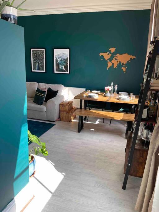 One Bedroom Flat In The Heart Of Islington Apartment London