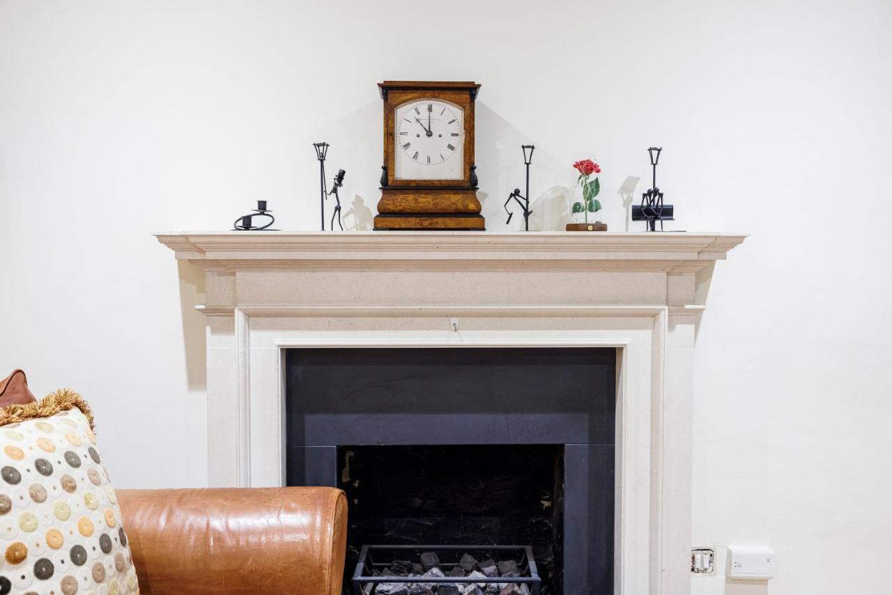Apartment Hyde Park Hideaway Sleeps 6 *