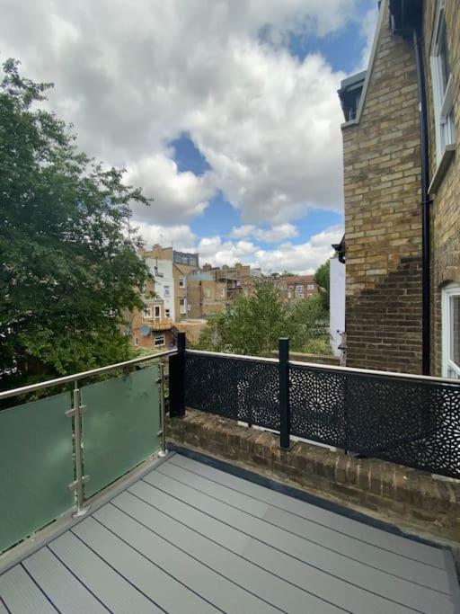 Charming House In The Heart Of Xar Londen