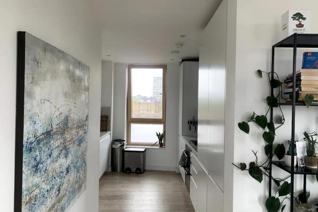 Stylish 2bd Flat With Private Balcony - Battersea Apartamento *