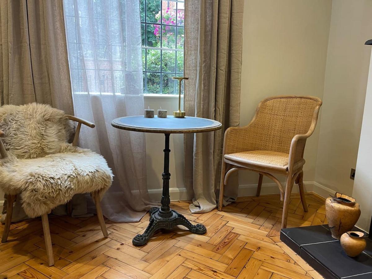 Apartment Luxury Charm London