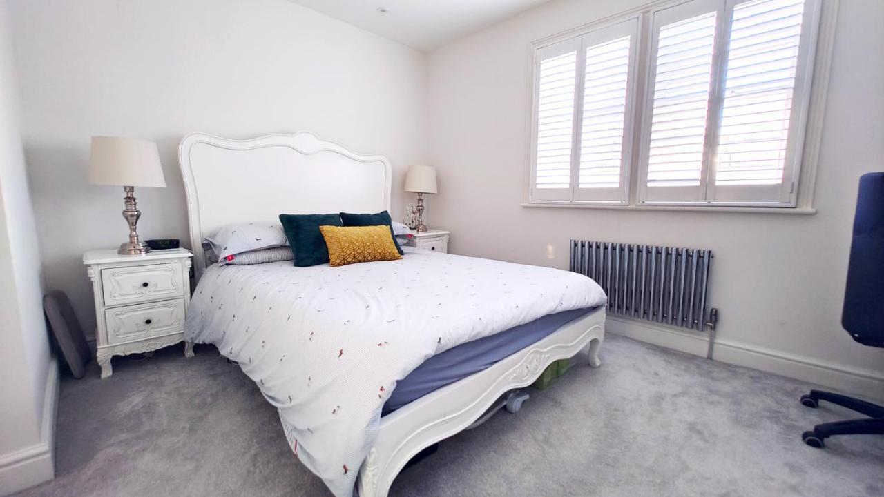 4 Bed Modern House Next To Hyde Park Hébergement de vacances Londres