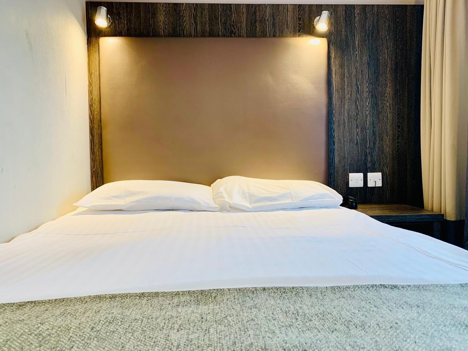 Lily Hotel 2*