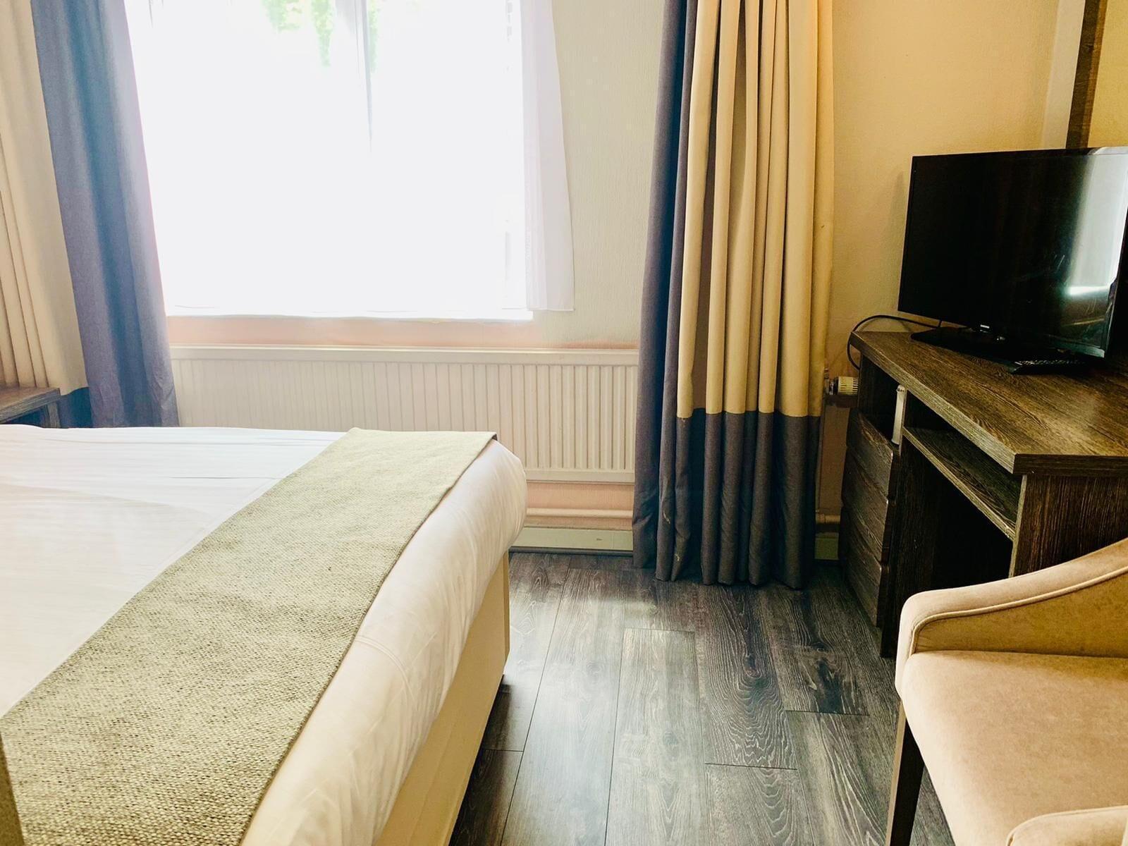 Lily Hotel 2*