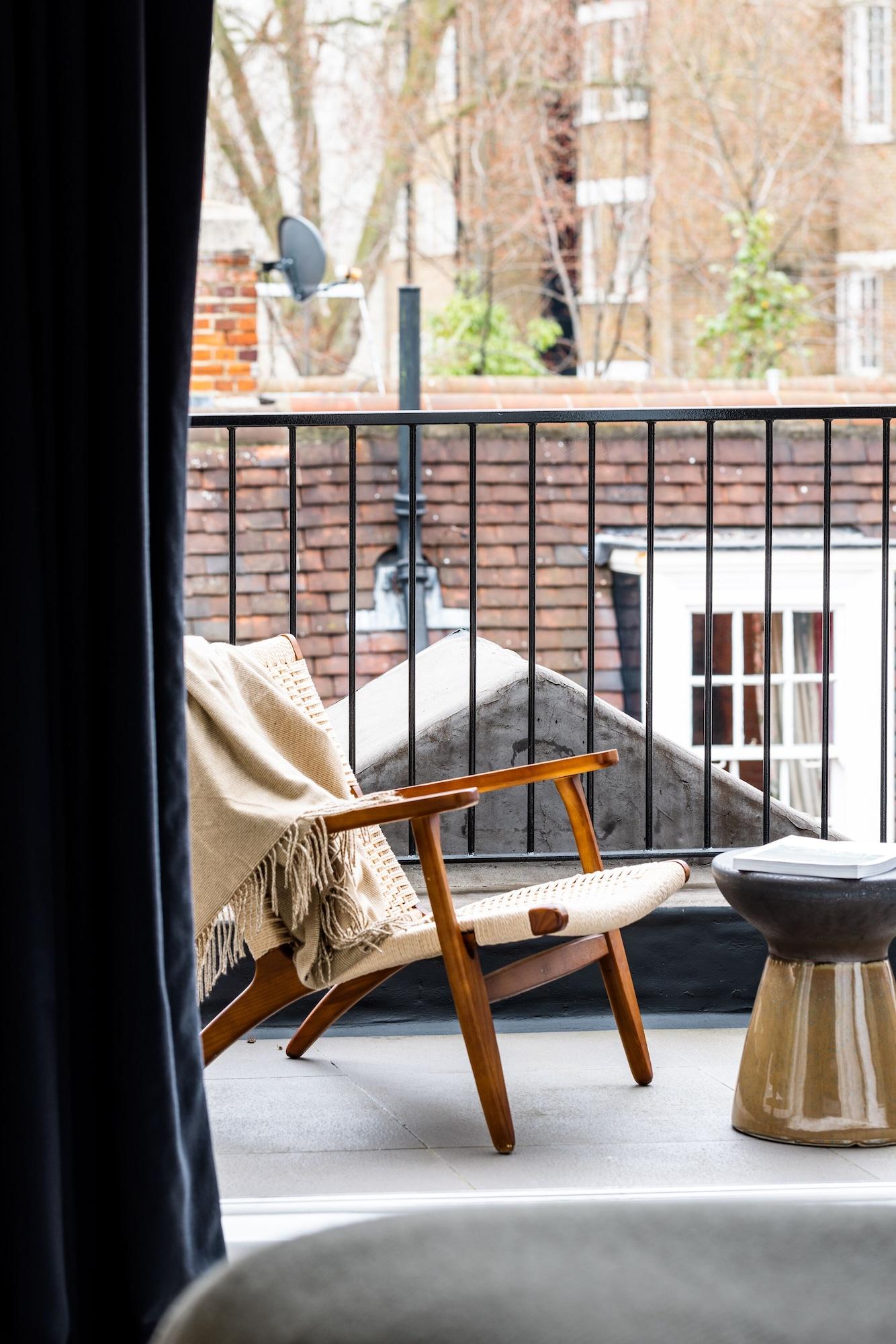 Native Mayfair Apartment *