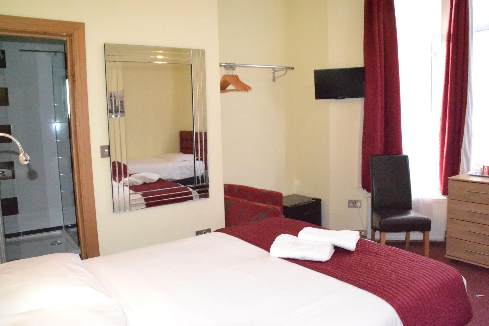 65 Hotel Londres