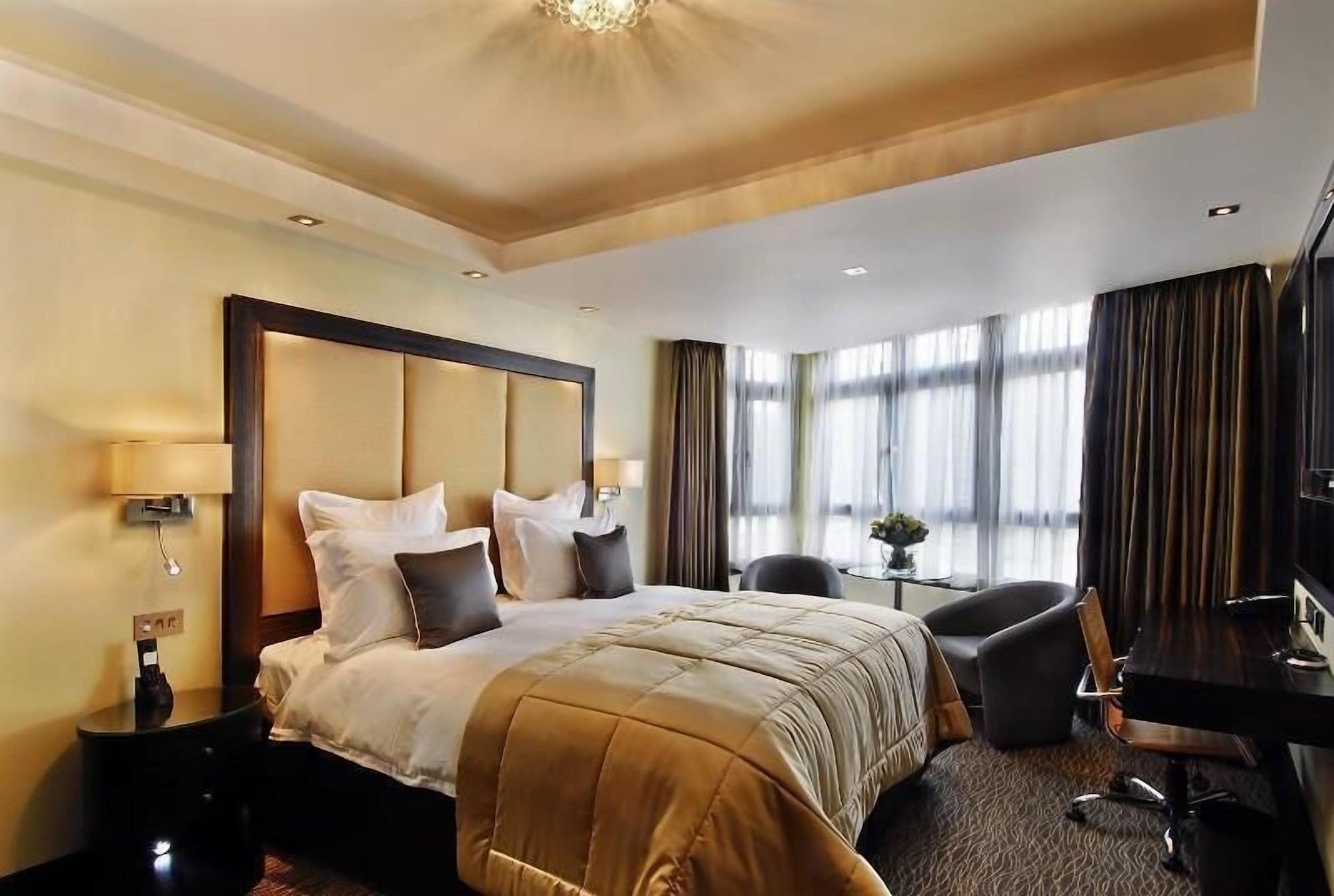 Montcalm Mayfair, Autograph Collection