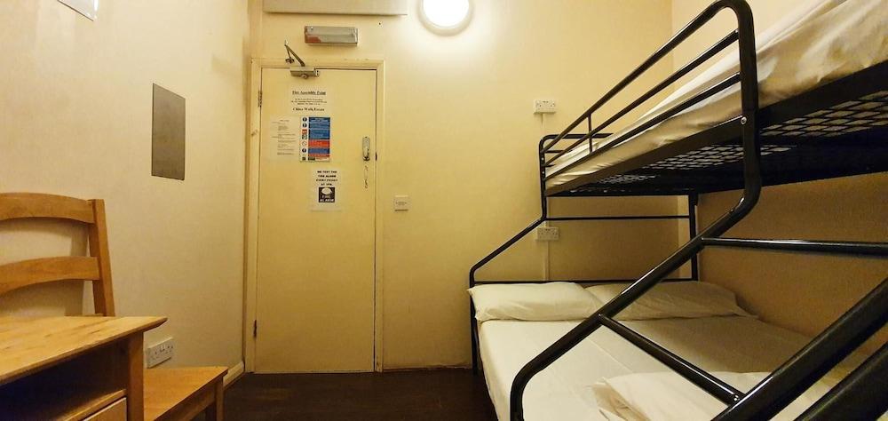 Auberge de jeunesse Onefam Waterloo 18-36 Years Old
