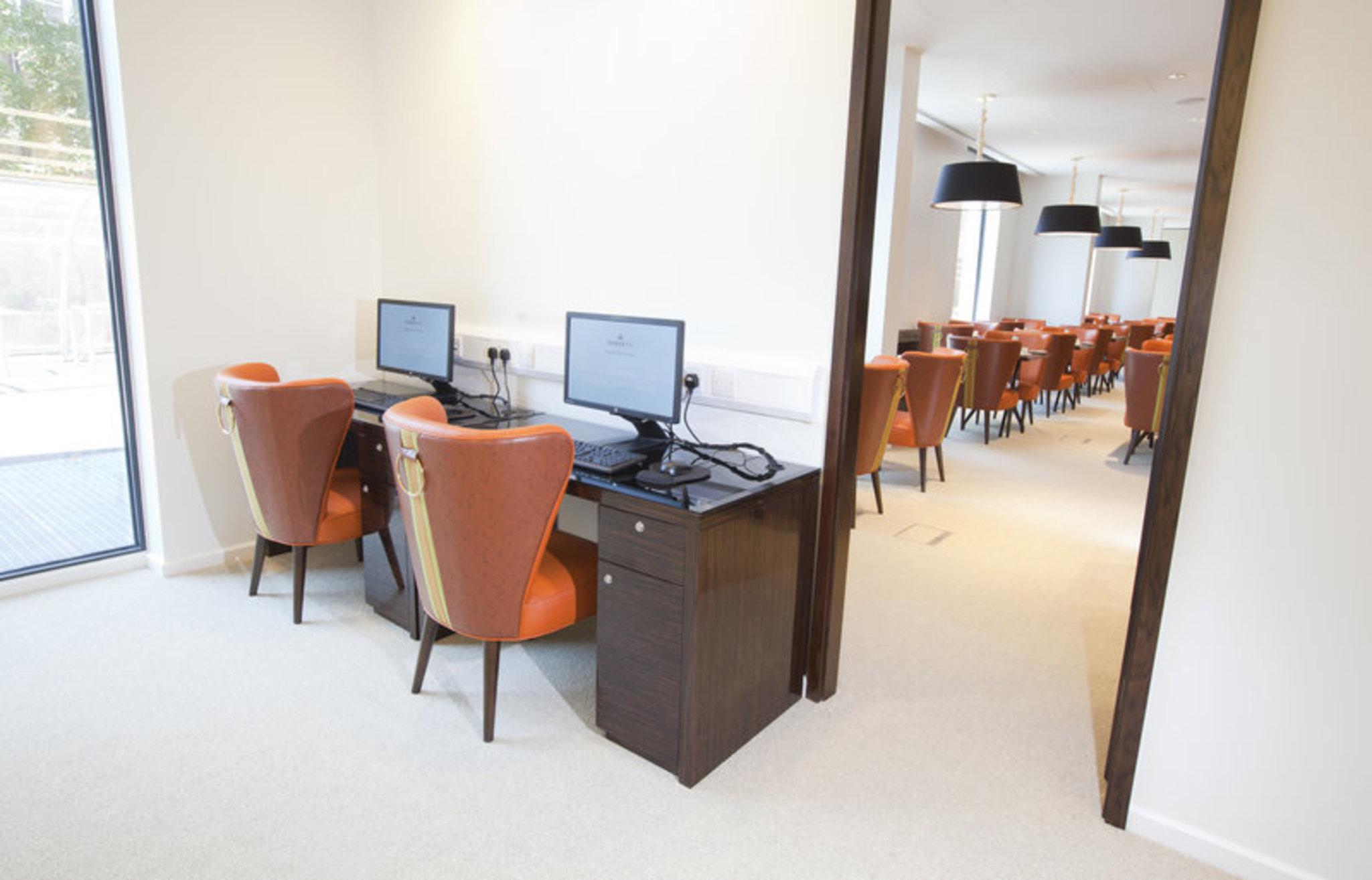 Dorsett Shepherds Bush Hotel