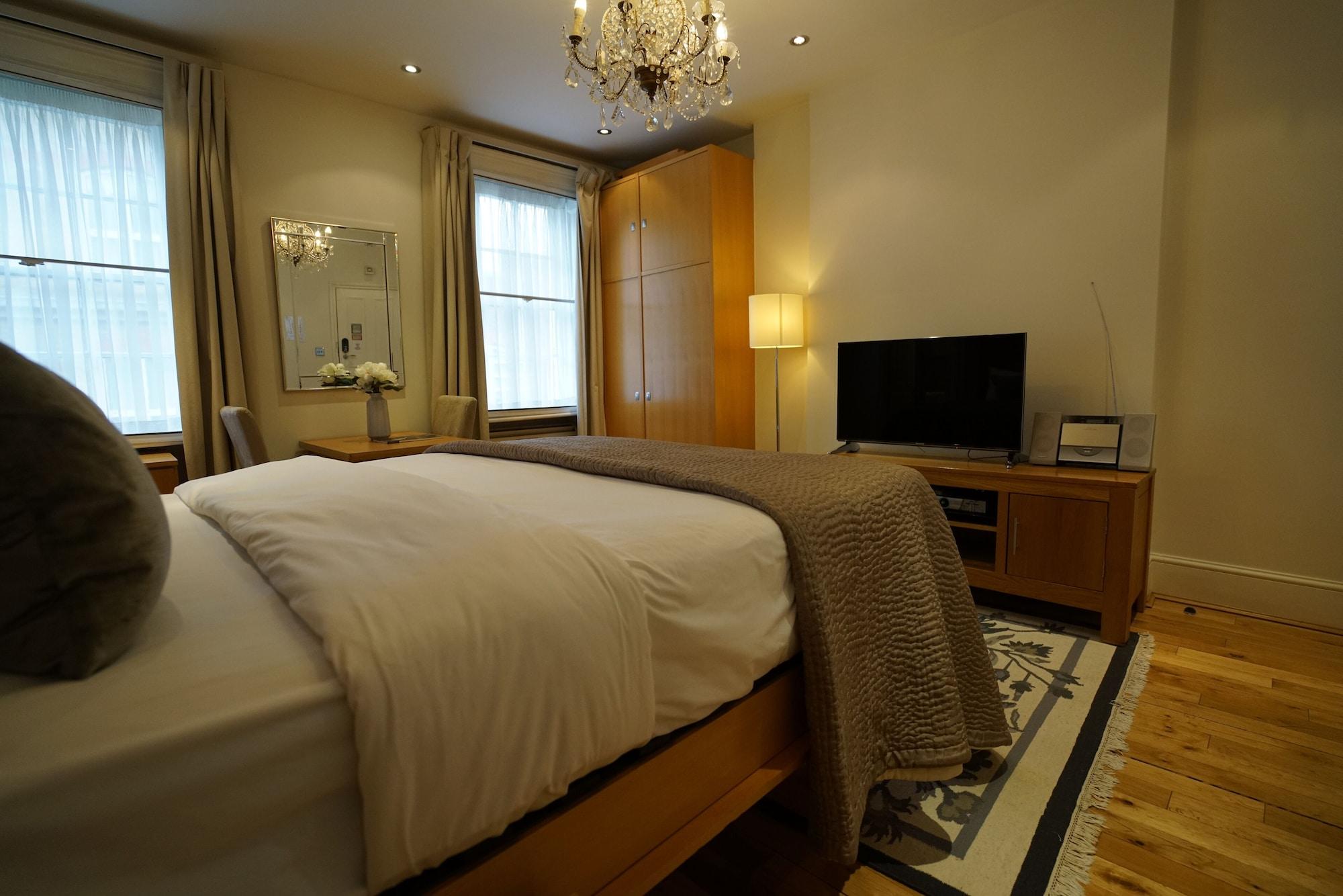 17 Hertford Street 3*