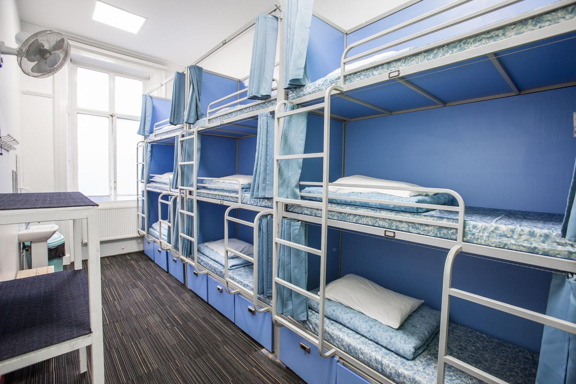 Smart Russell Square Hostel *