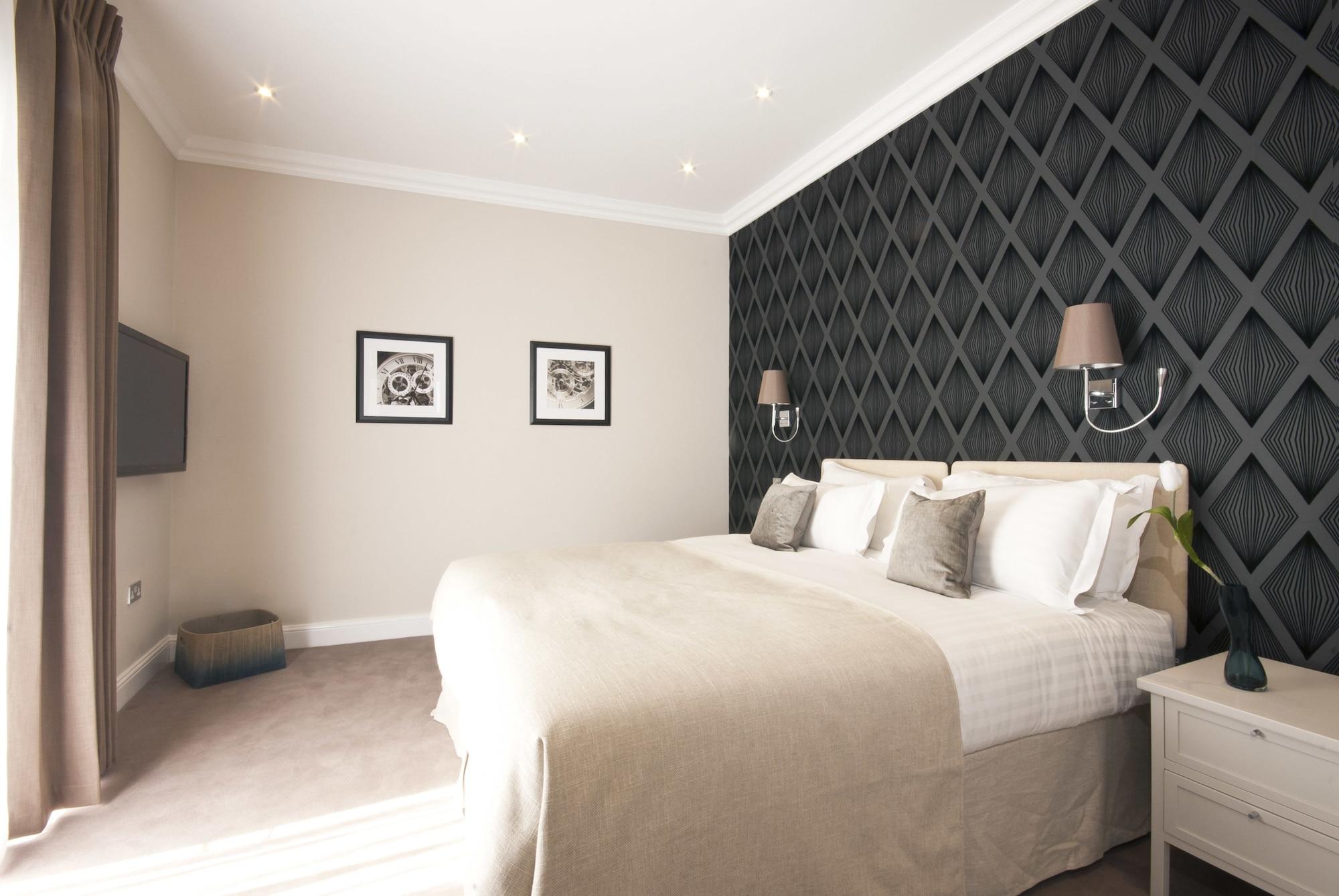 Manson Place Apartahotel 4*