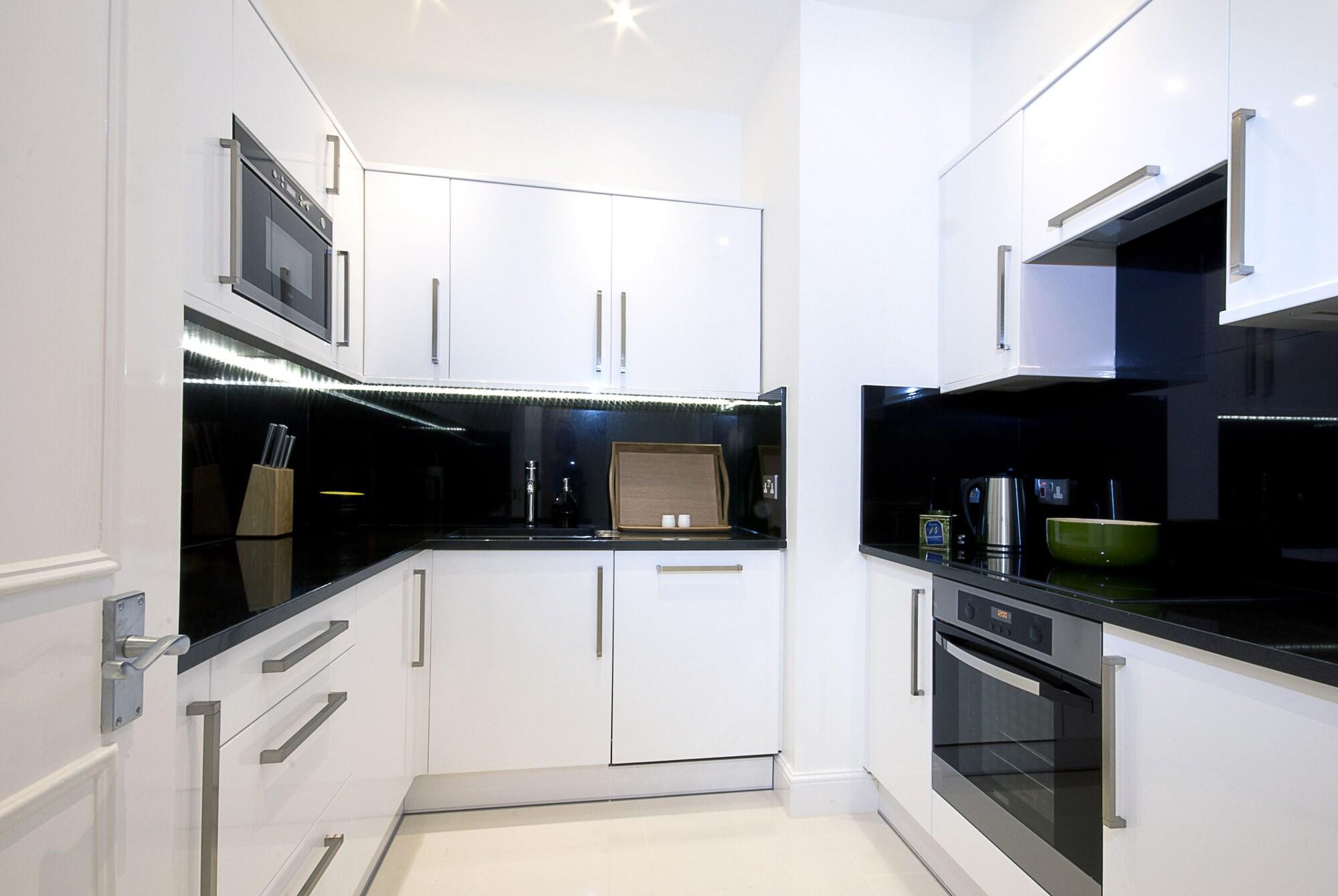 Apart-hotel Manson Place 4*