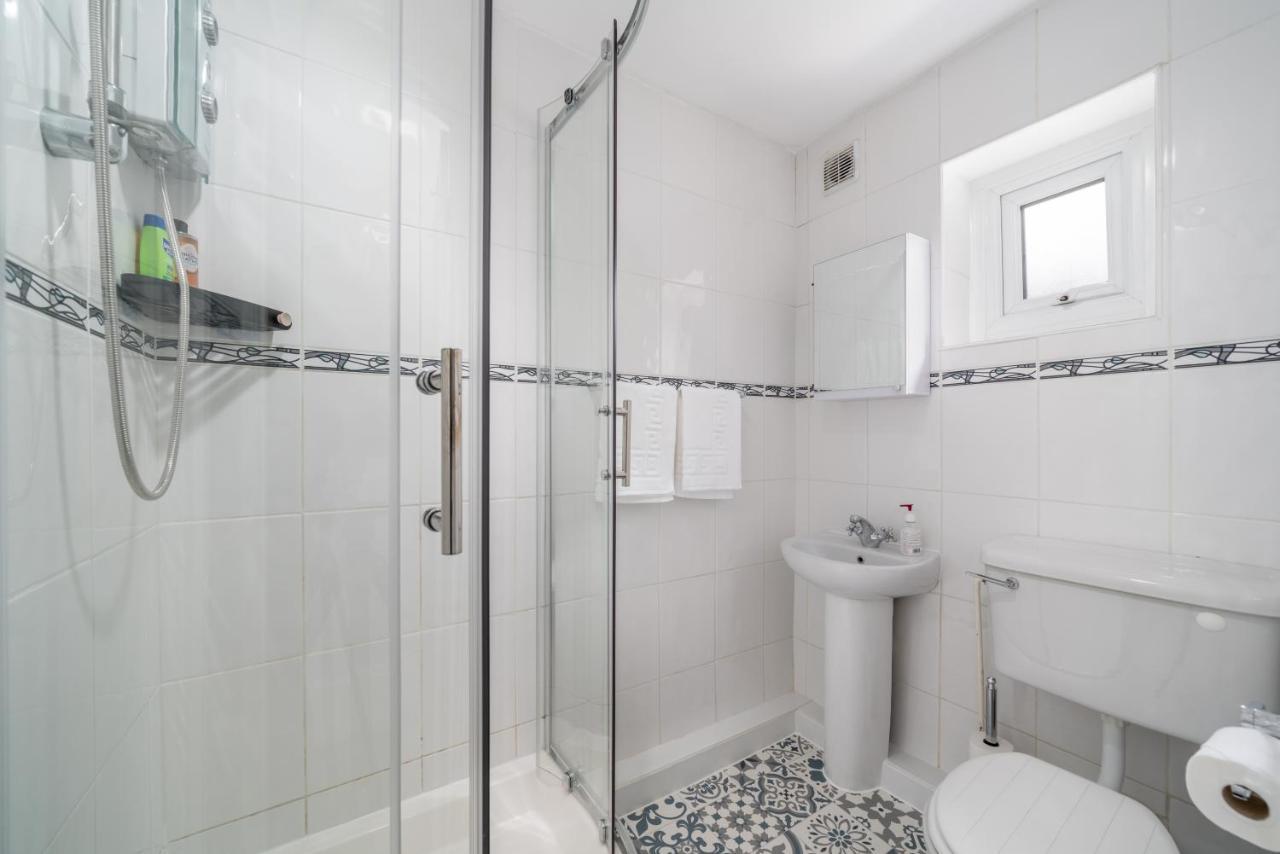 Appartement Spacious King Size 1bed Flat In Leafy Suburb