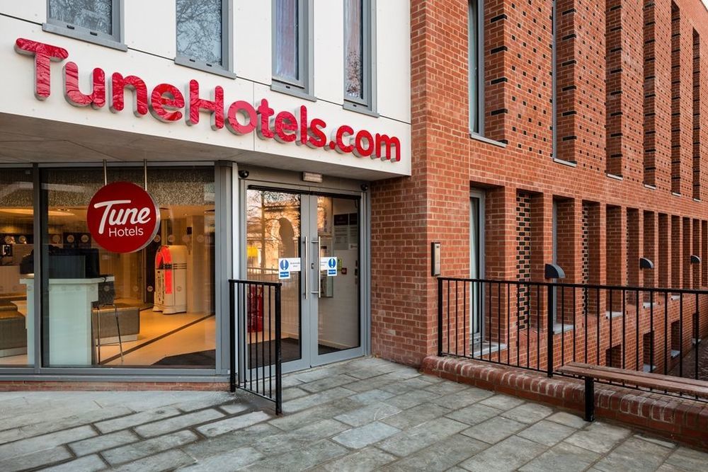 Point A Canary Wharf Hotel 3*
