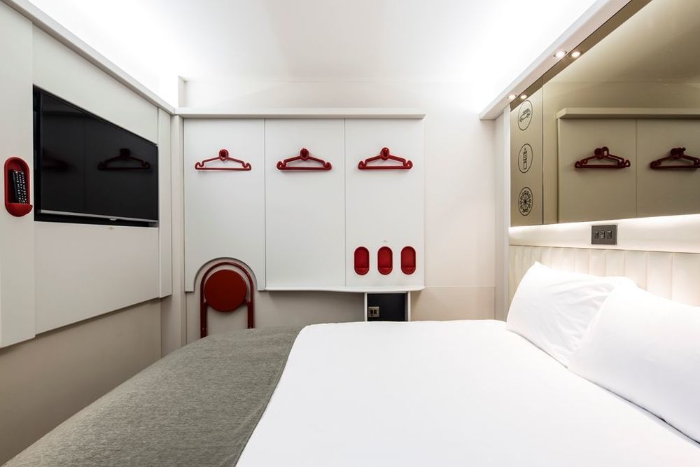 Hotel Point A Canary Wharf 3*