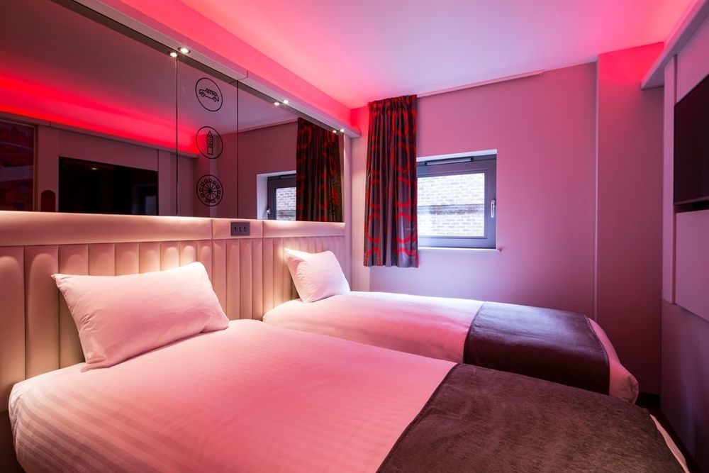 Point A Canary Wharf 3*