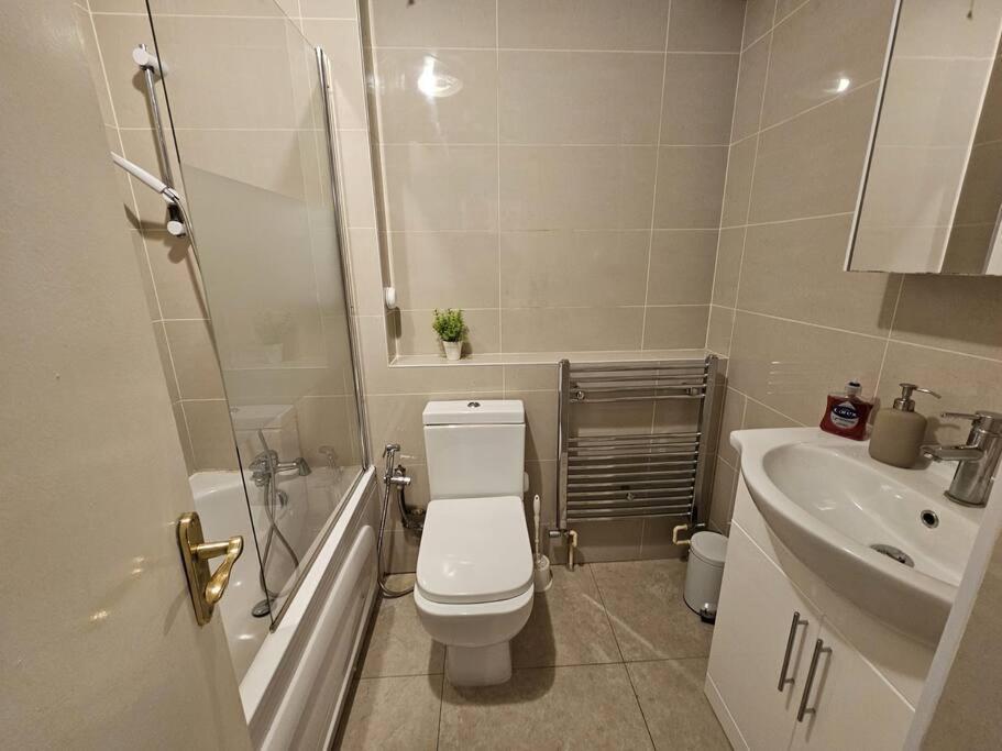 Lovely Flat Close To Shepherd's Bush
