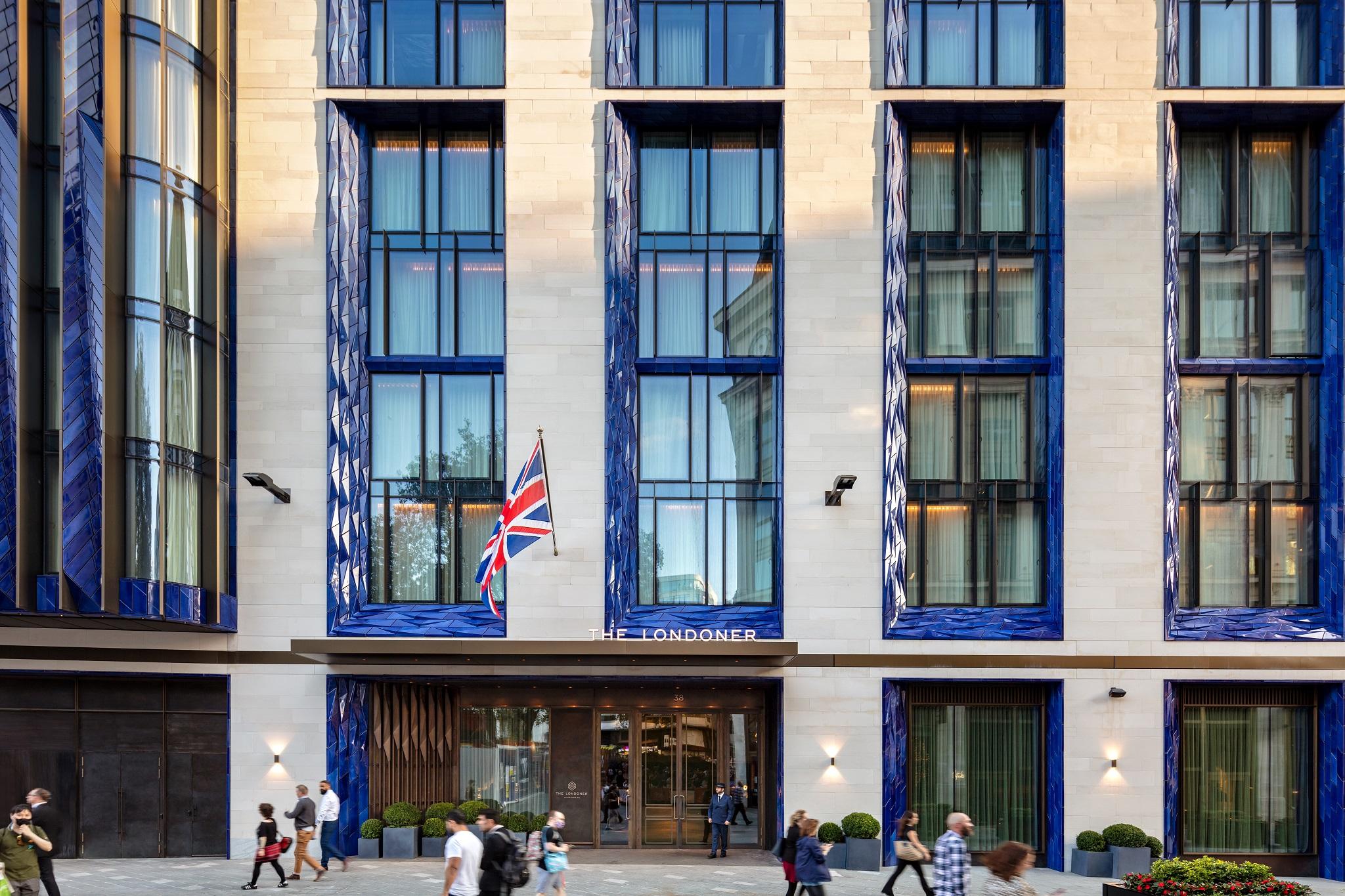 The Londoner 5*
