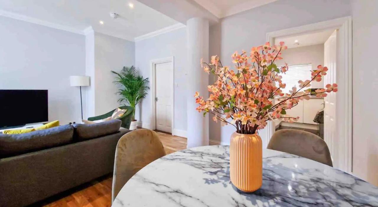 Apartment Spacious 2 Bed In The Heart Of Kensington