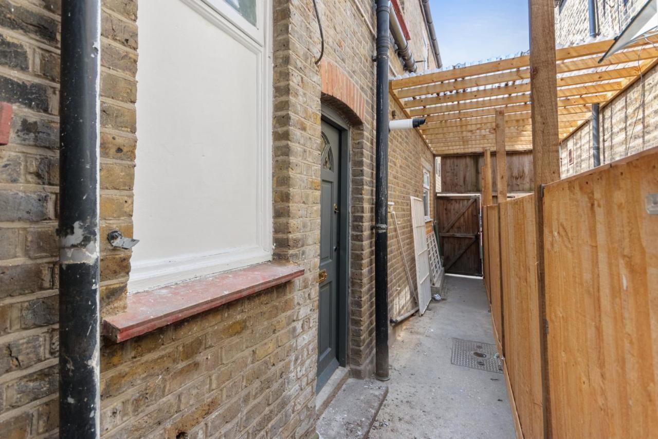 Apartamento Fantastic 2bd Barking With Links To The City! Londres