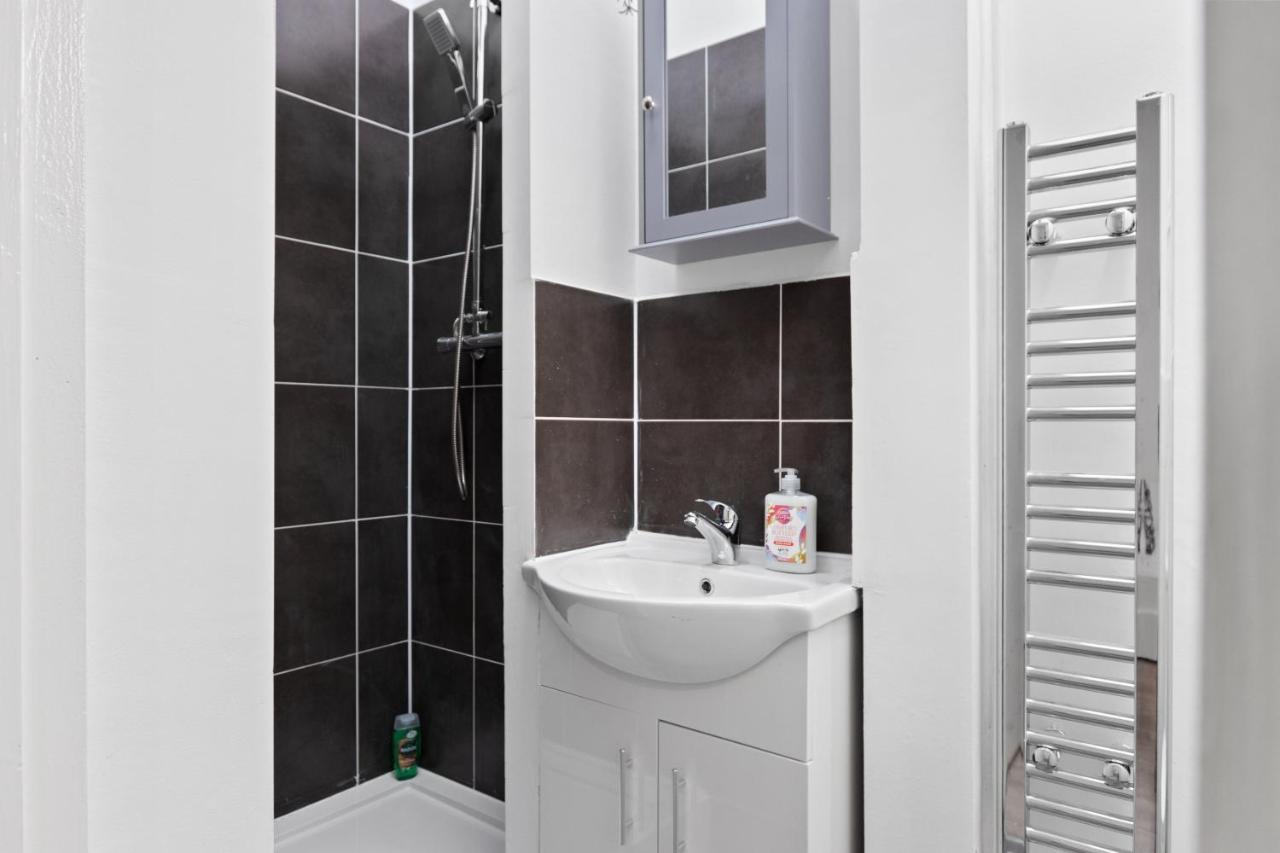 Apartamento Fantastic 2bd Barking With Links To The City!