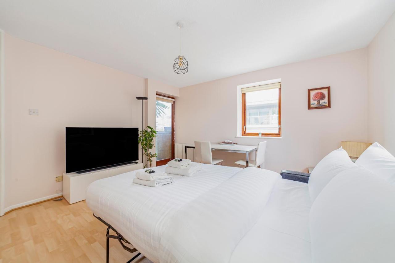 Lovely In Tower Hill, Fantastic Location * Londres