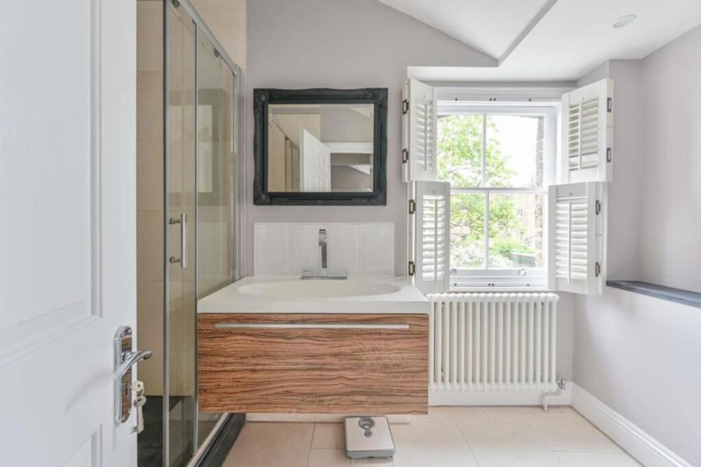 Casa de férias Fairytale Belgravia House - 2 Beds 2 Baths 4 People