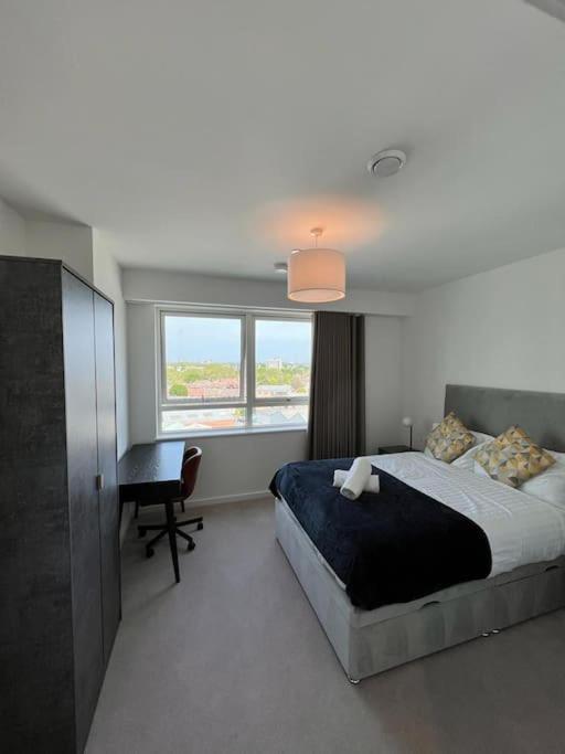 Stylish 2-bed Flat Canning Town Apartamento