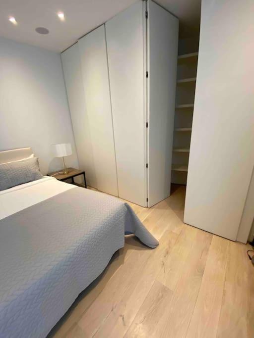 Stunning 4 Bed Mews House With Patio Londres